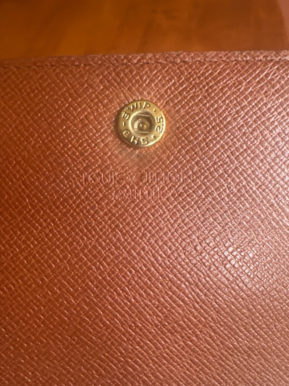 Authentic Vintage (Rare) Louis Vuitton Tri Fold photo/Card Holder - Picture 7 of 9